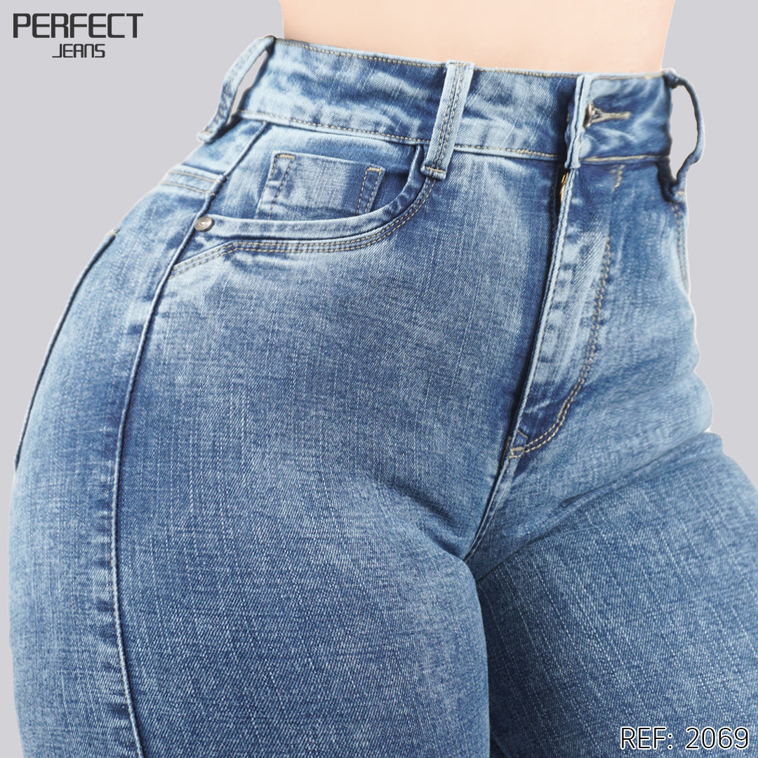Jeans Skinny Flare Tiro Alto 2069